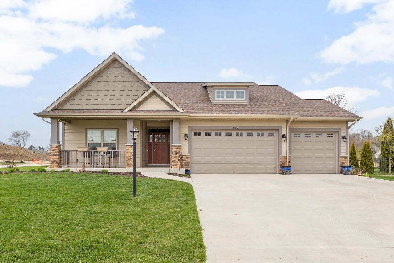 1912 Brougham Ln, Mount Pleasant, WI 53406