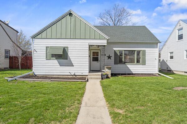 9616 W Melvina St, Milwaukee, WI 53222
