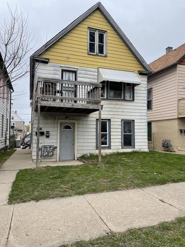 2539 S 9th Pl, Milwaukee, WI 53215