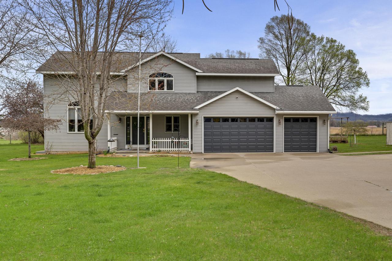N5640 Theron Ct, Onalaska, WI 54650