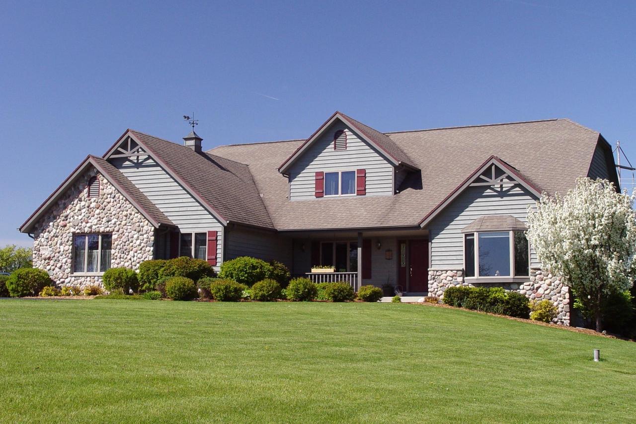 5995 Old Farm Ln, Trenton, WI 53095