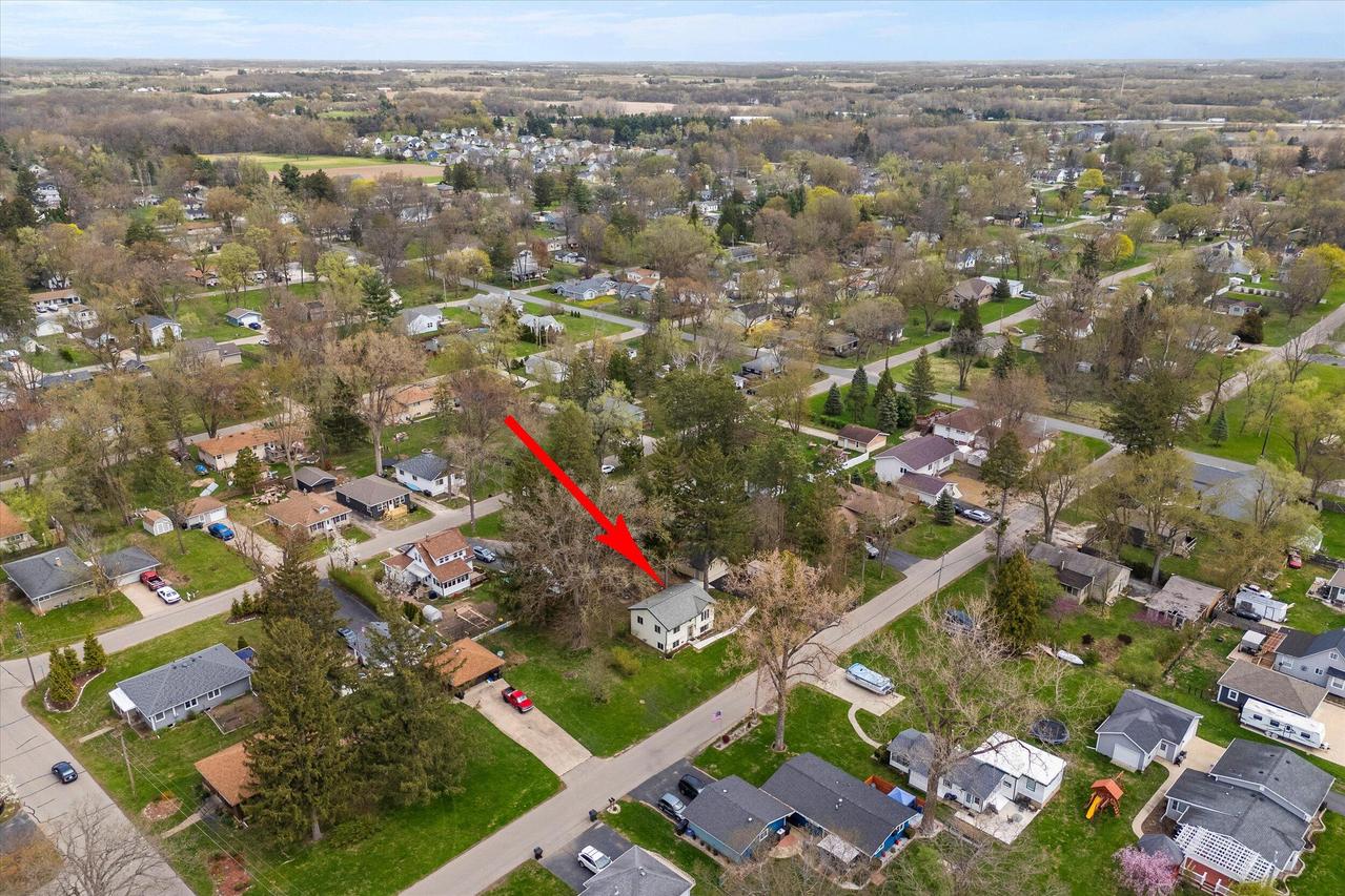 W1038 Eau Claire Rd, Bloomfield, WI 53128