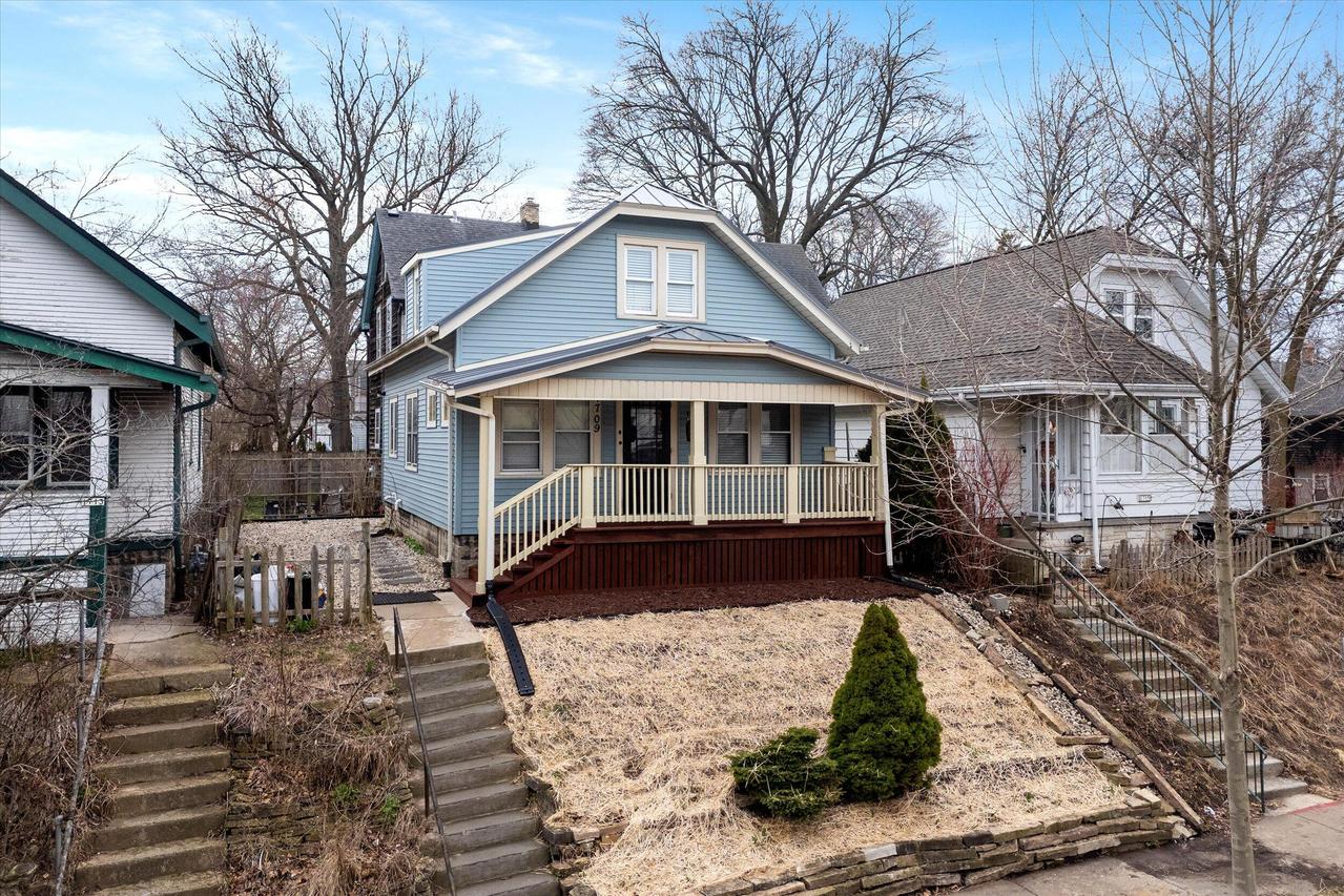 1709 E Newport Ave, Milwaukee, WI 53211