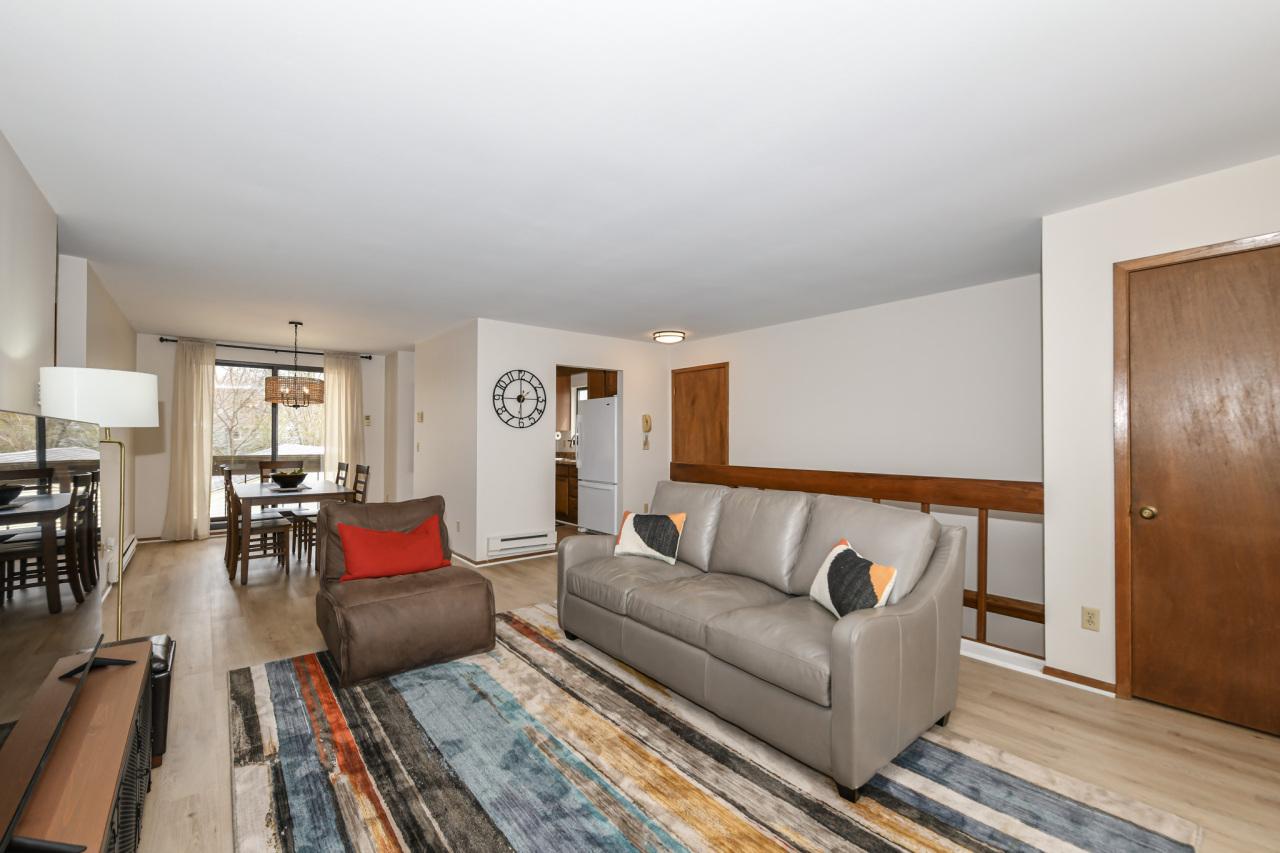 1875 Haymarket Rd #20, Waukesha, WI 53189