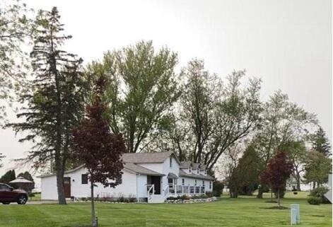 13563 E Bradford Town Hall Rd, Bradford, WI 53114