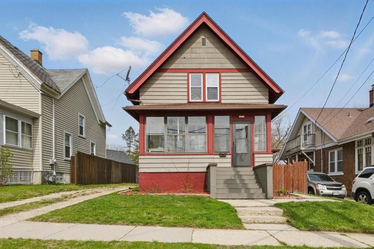 1438 Barton Ave, West Bend, WI 53090