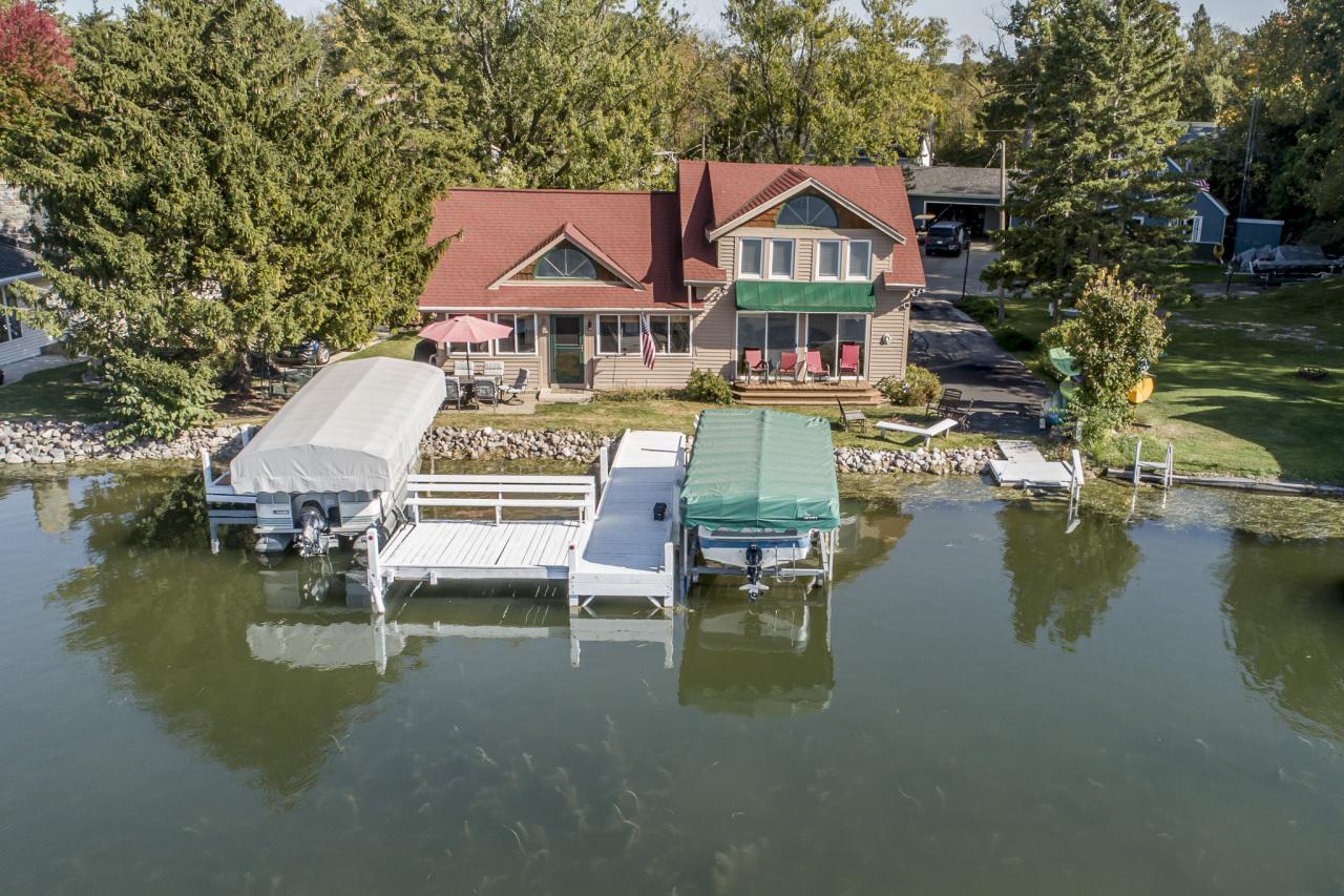 W345S10423 Wambold Rd, Eagle, WI 53149