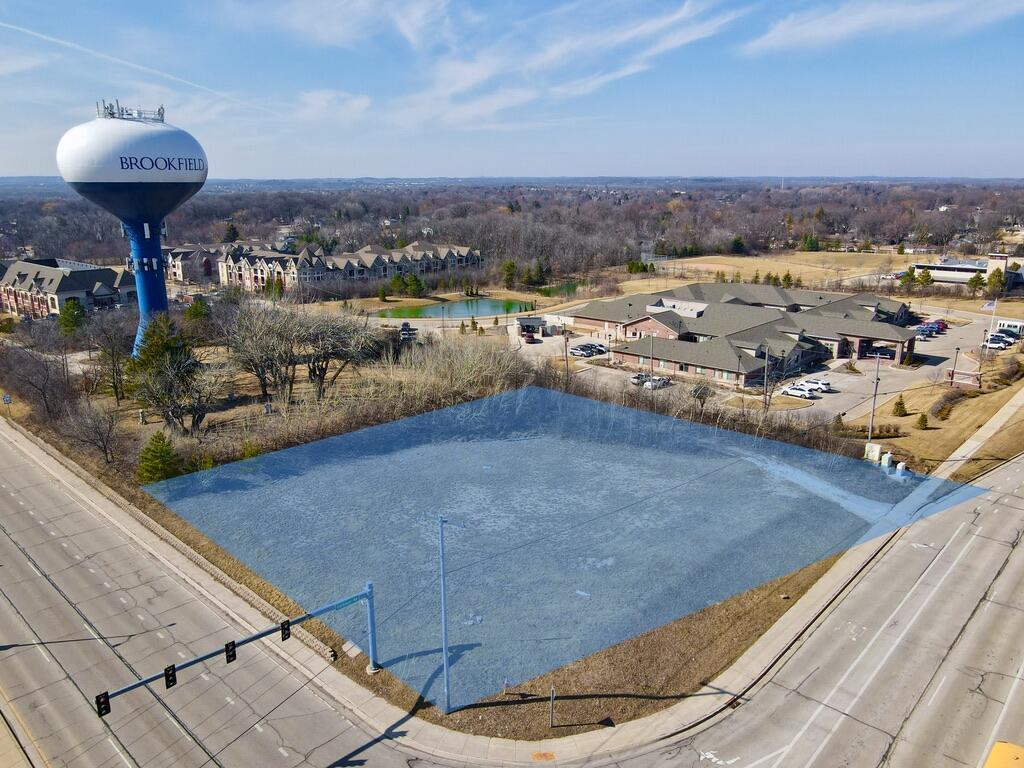 Lt2 Capitol Dr, Brookfield, WI 53005