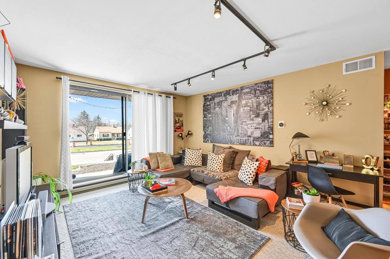 3609 N Tucker Pl #105, Milwaukee, WI 53222