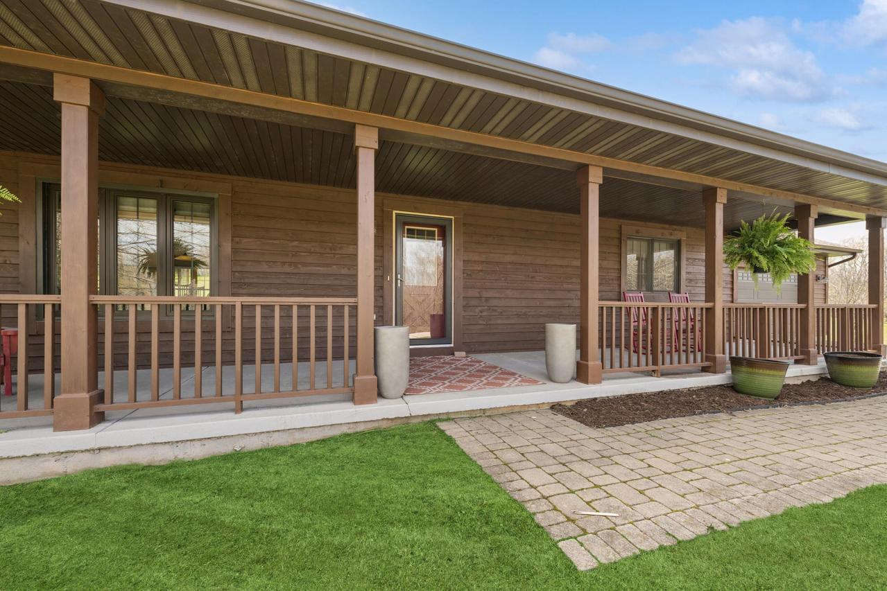 1367 Edgewood Dr, Lake Geneva, WI 53147