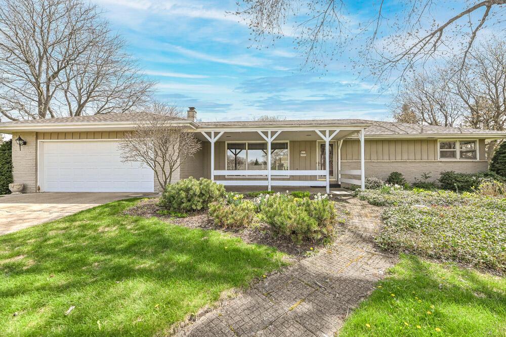 W250S3330 Hemit Ave, Waukesha, WI 53189