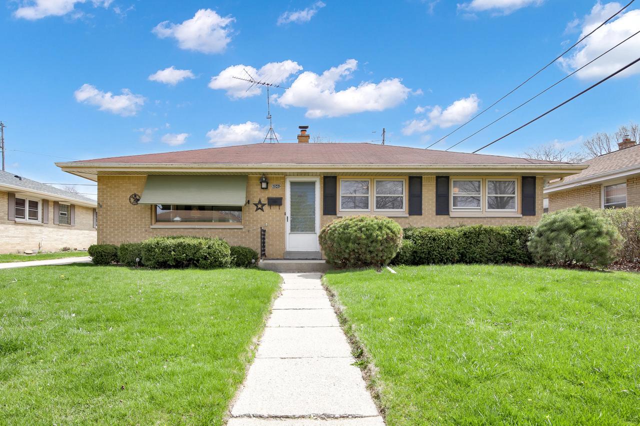 6046 S Hately Ave, Cudahy, WI 53110