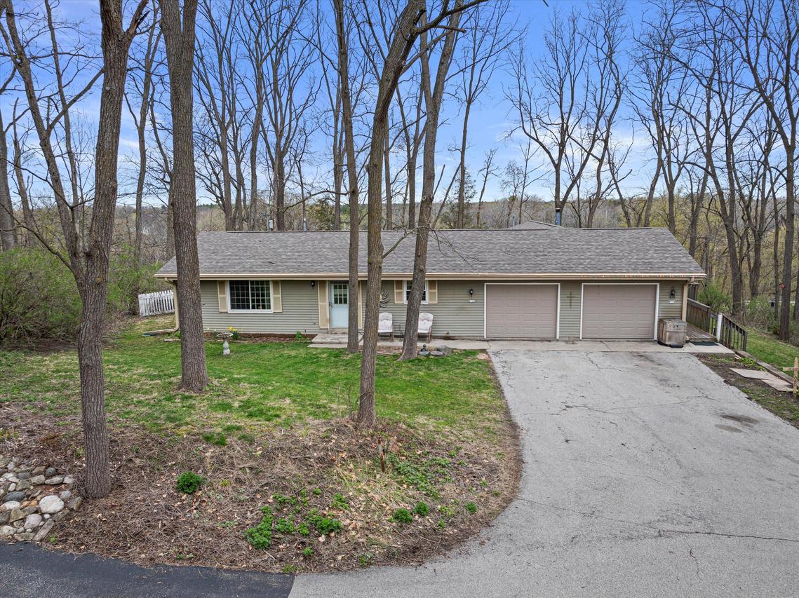 114 W Main St #116, Delafield, WI 53018
