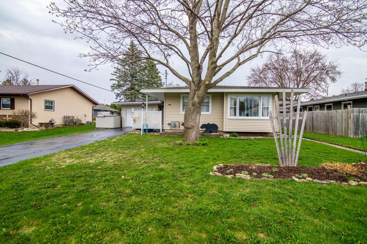 1005 Werner St, Watertown, WI 53098