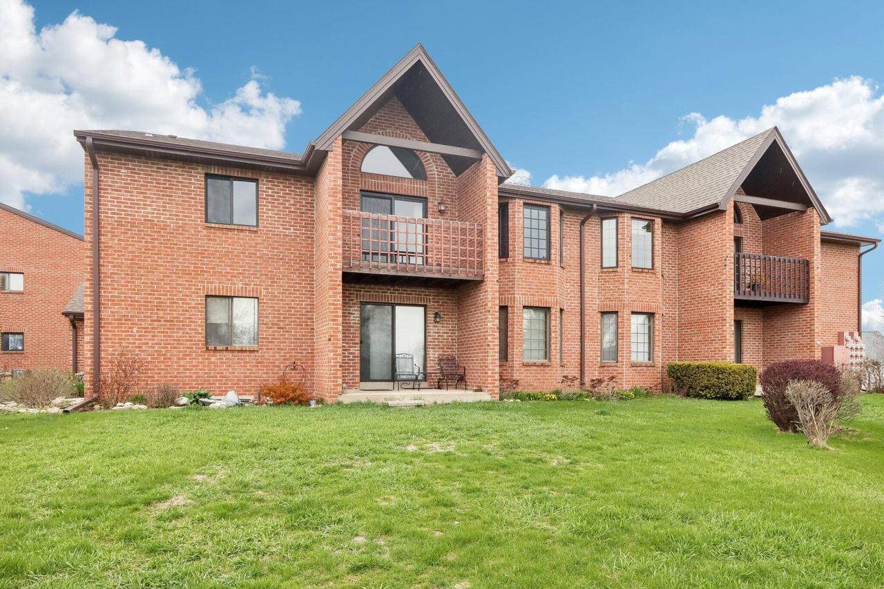 N58W23833 Hastings Ct #801, Sussex, WI 53089