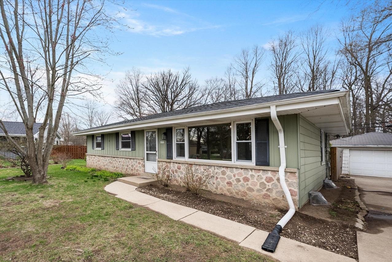 4990 W Wabash Ave, Brown Deer, WI 53223