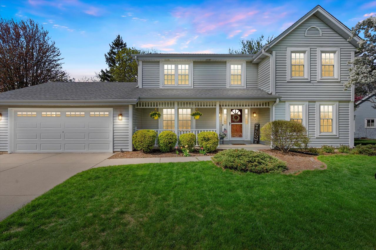 2928 Willard Ln, Waukesha, WI 53188