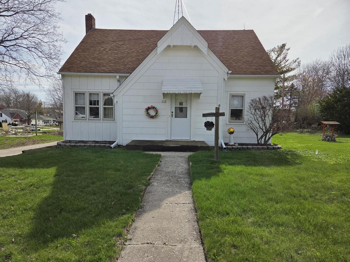 212 S Elm St, Campbellsport, WI 53010