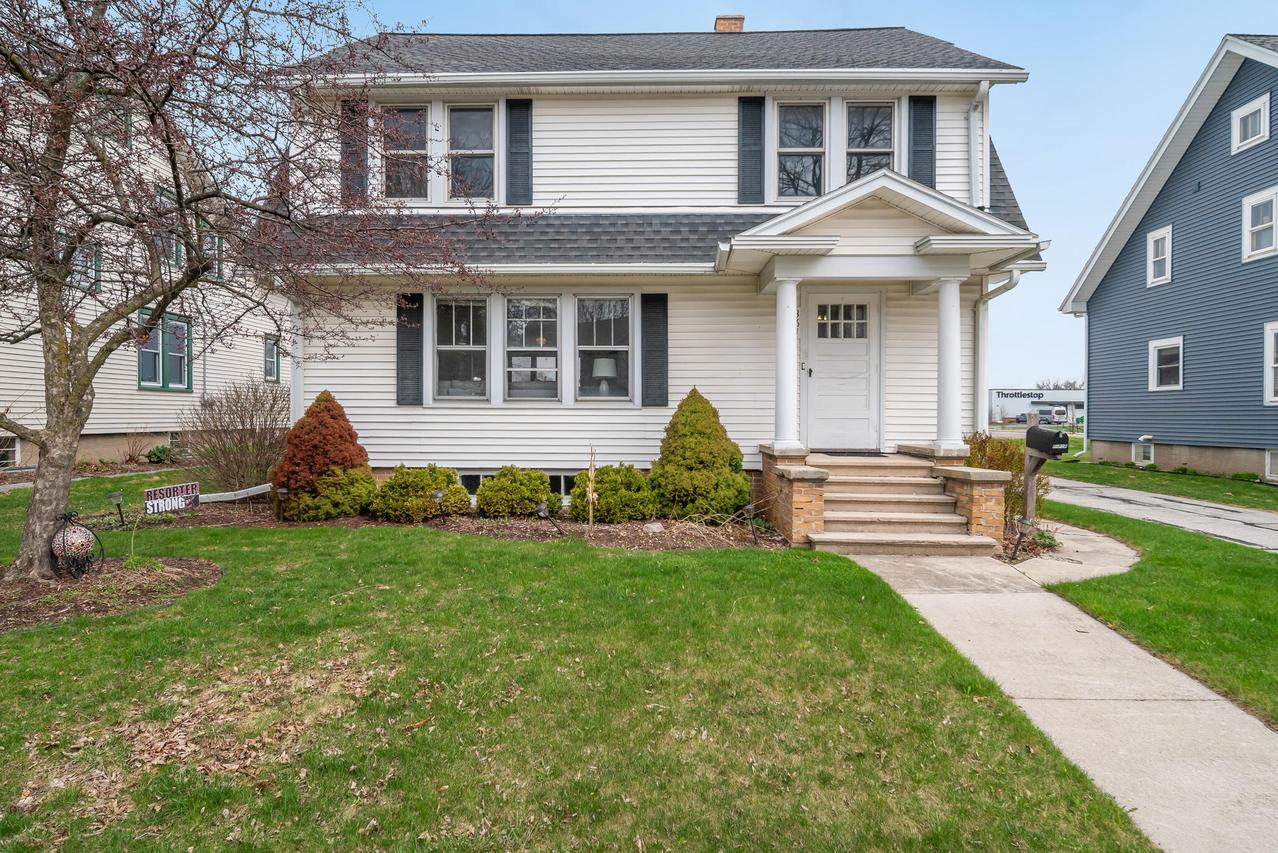 361 E Rhine St, Elkhart Lake, WI 53020