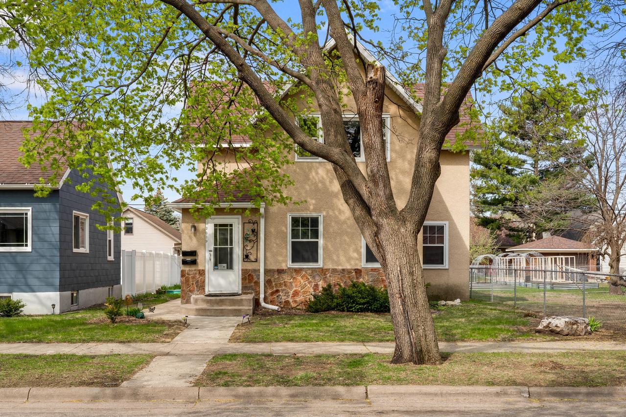 2017 Wood St #2019, La Crosse, WI 54603