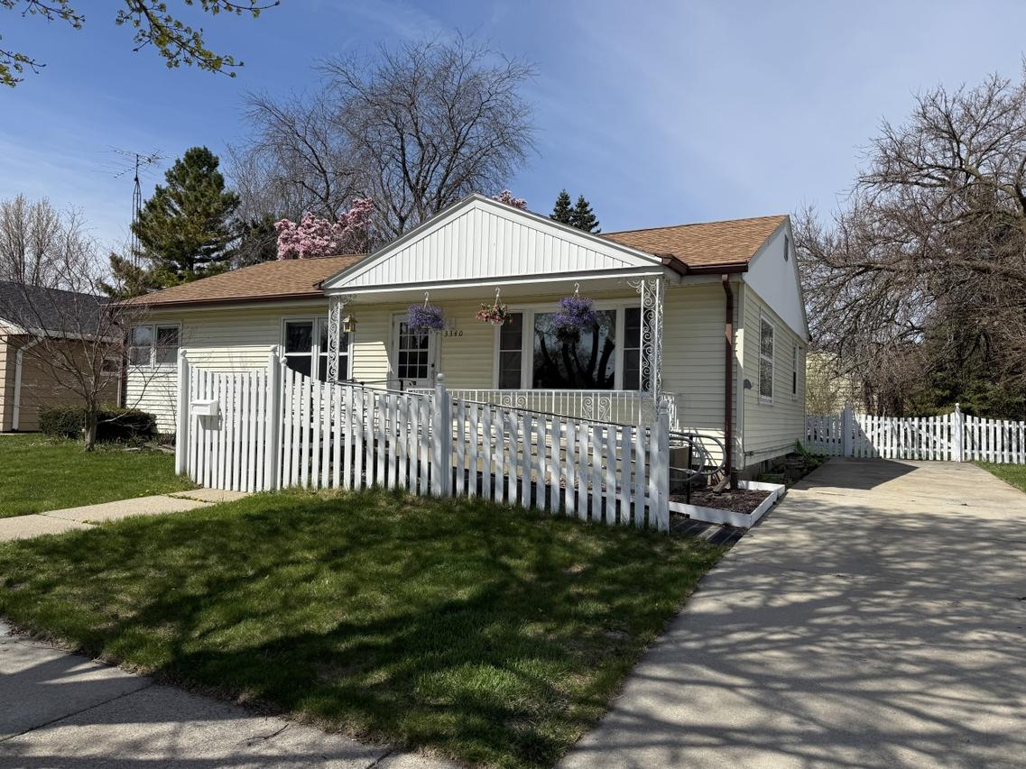 3340 4th Ave, Racine, WI 53402