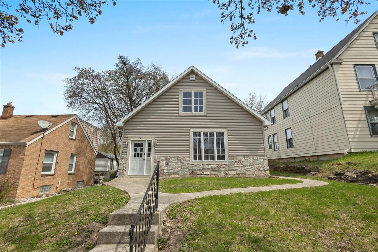 302 S 75th St, Milwaukee, WI 53214