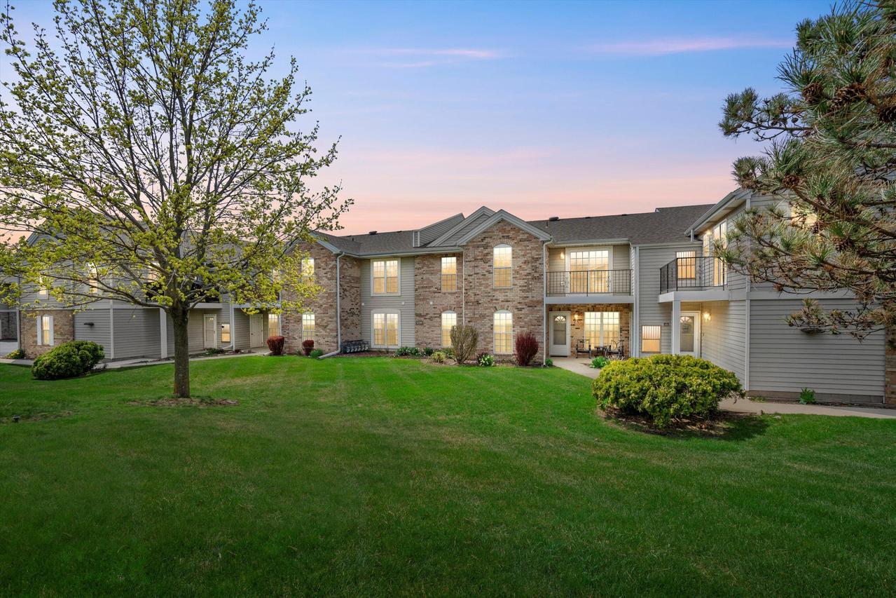 1230 N Sunnyslope Dr #104, Mount Pleasant, WI 53406