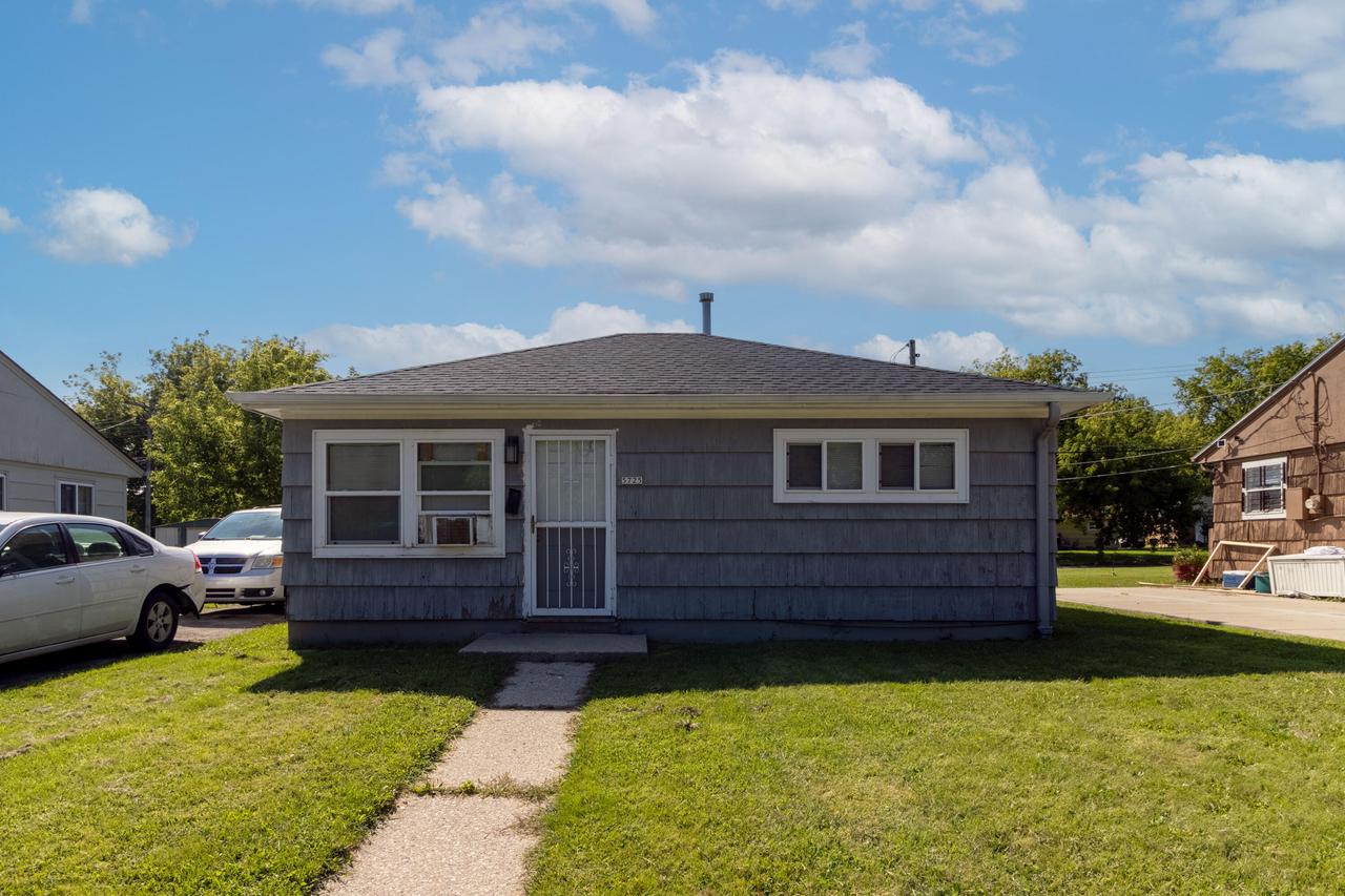 5725 N 60th St, Milwaukee, WI 53218