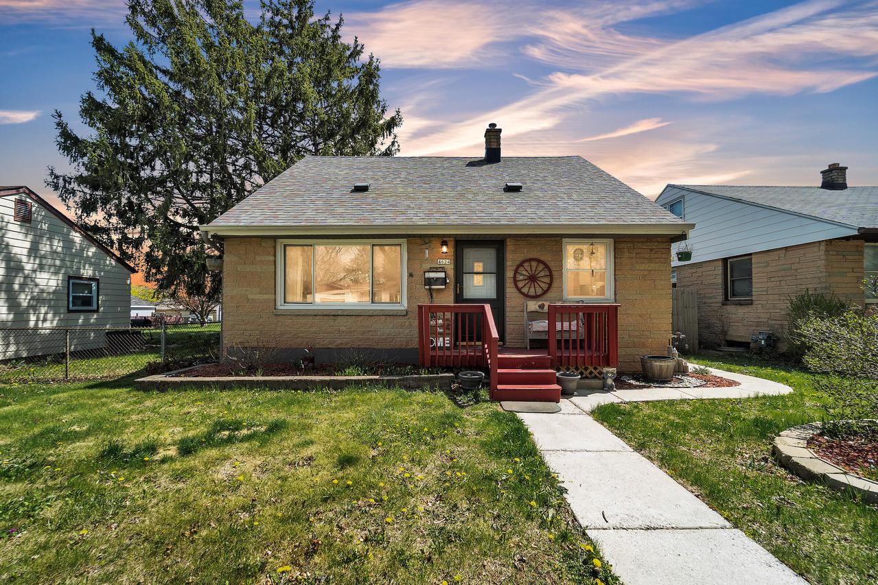 4624 N 71st St, Milwaukee, WI 53218