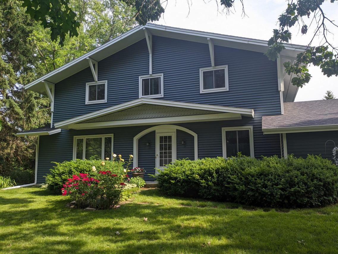S41W27403 Timber Trl, Waukesha, WI 53189