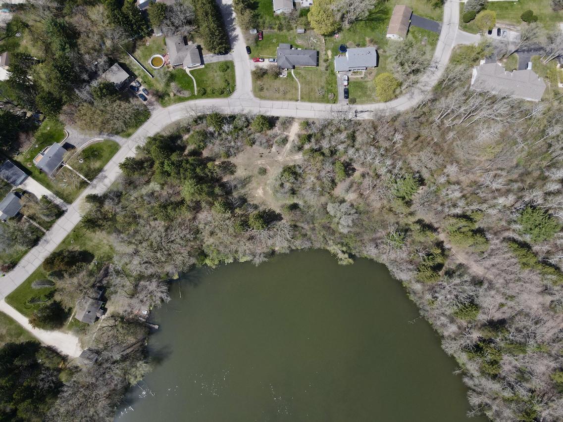 Lt4 Wolf Dr, Dousman, WI 53118