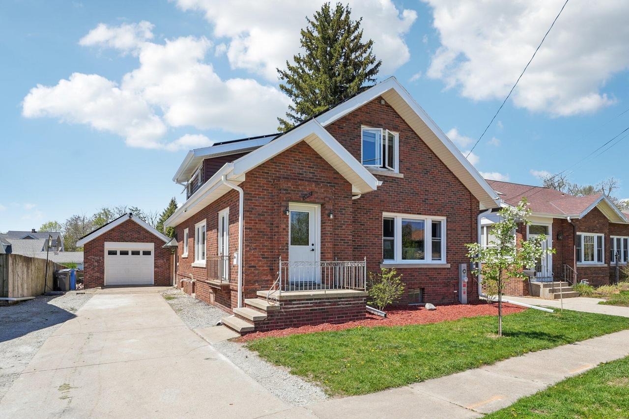 506 Dewey Ave, Watertown, WI 53094