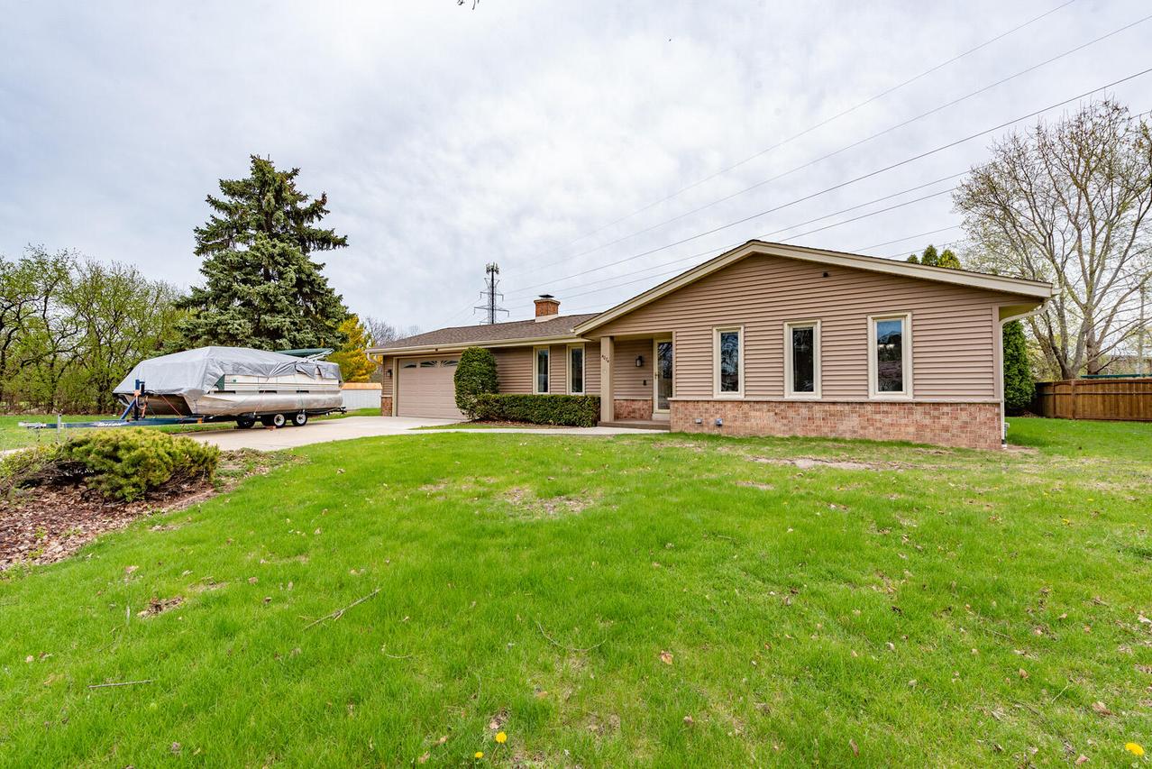 4074 S 70th St, Milwaukee, WI 53220