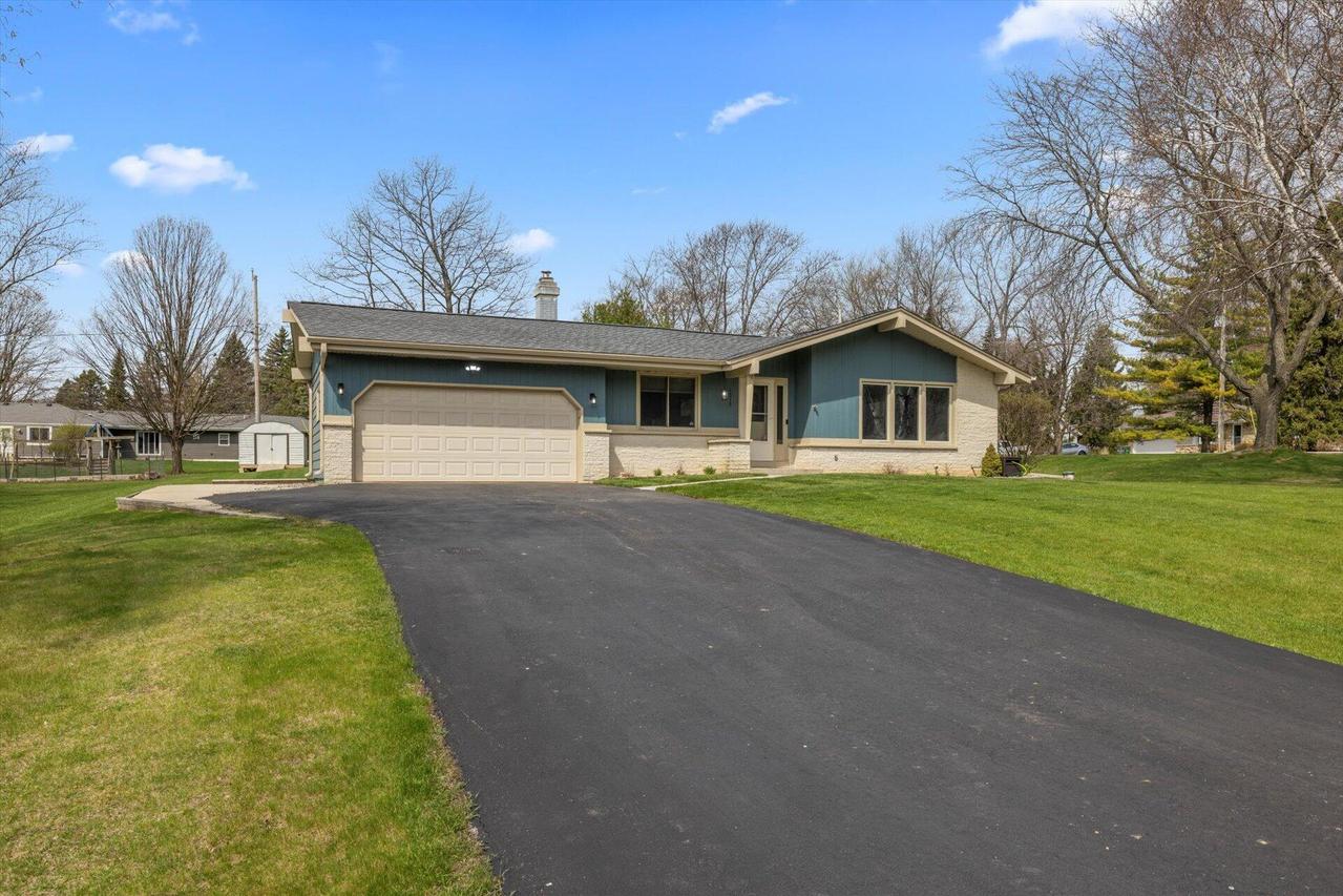1515 Valley View, Richfield, WI 53033