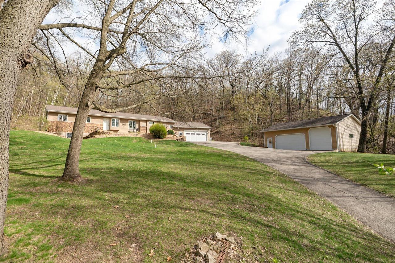 W6567 Apache Ct, Onalaska, WI 54650