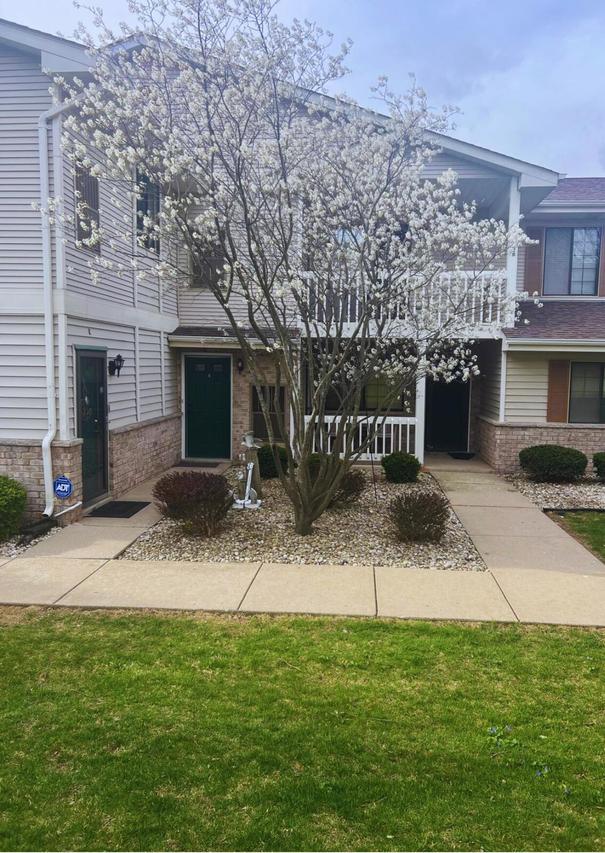 7403 98th Ave #K, Kenosha, WI 53142
