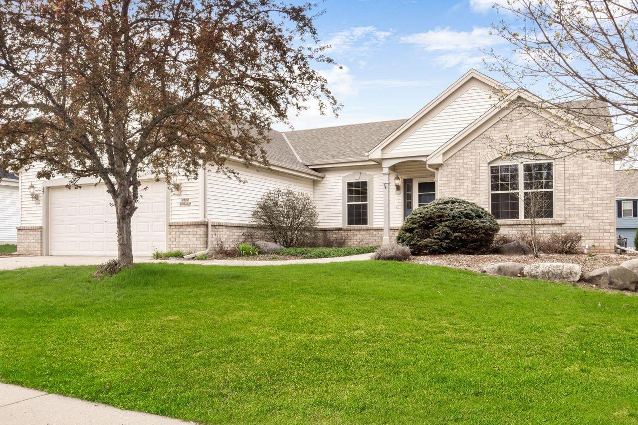 N173W20358 Crestview Dr, Jackson, WI 53037