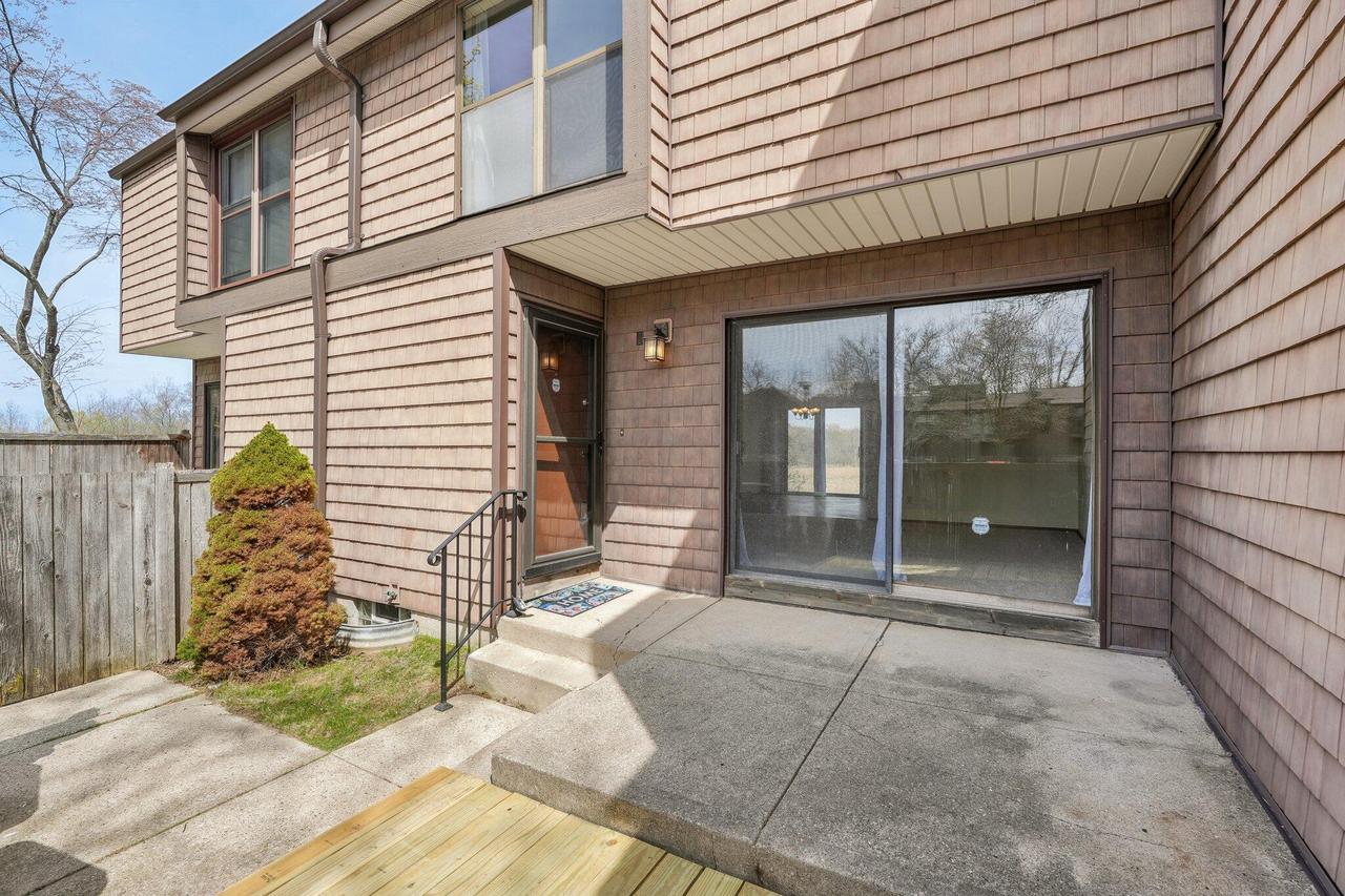 6903 W Glenbrook Rd #2, Milwaukee, WI 53223