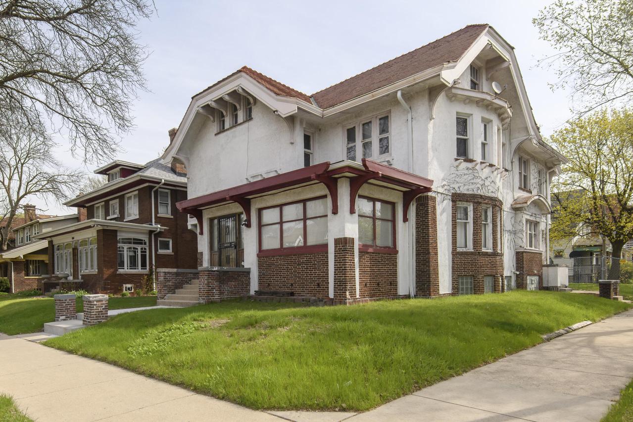 2156 N Sherman Blvd, Milwaukee, WI 53208