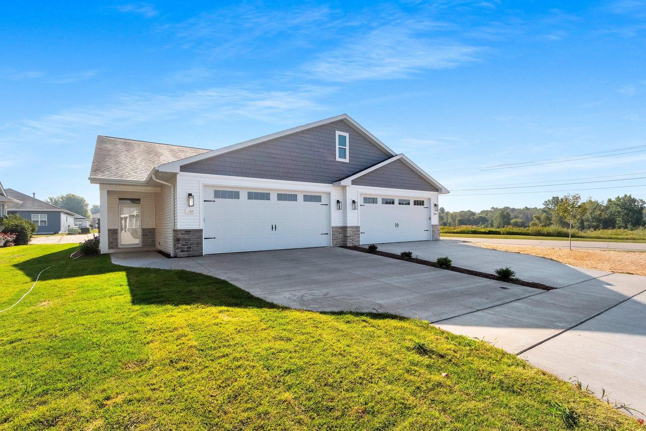 1903 Hidden Hollow, Manitowoc, WI 54220