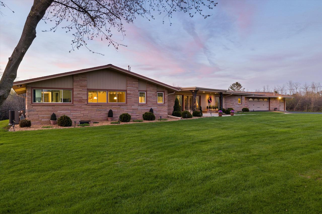 1700 W Bradley Rd, River Hills, WI 53217