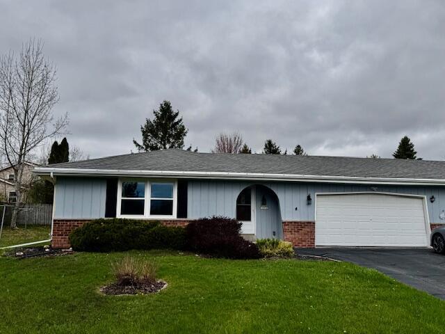 W158N10163 Shoshone Ct, Germantown, WI 53022