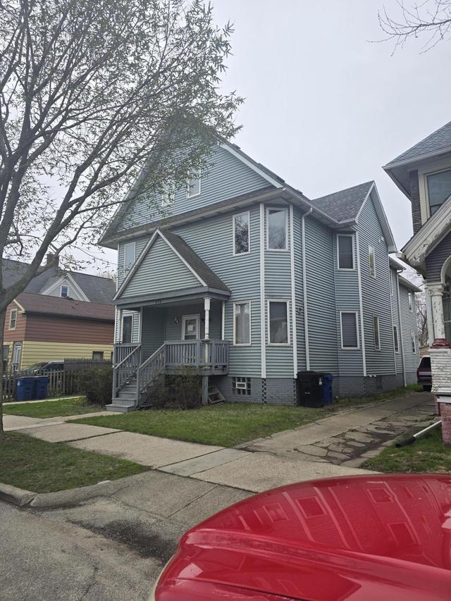 834 Park Ave, Racine, WI 53403