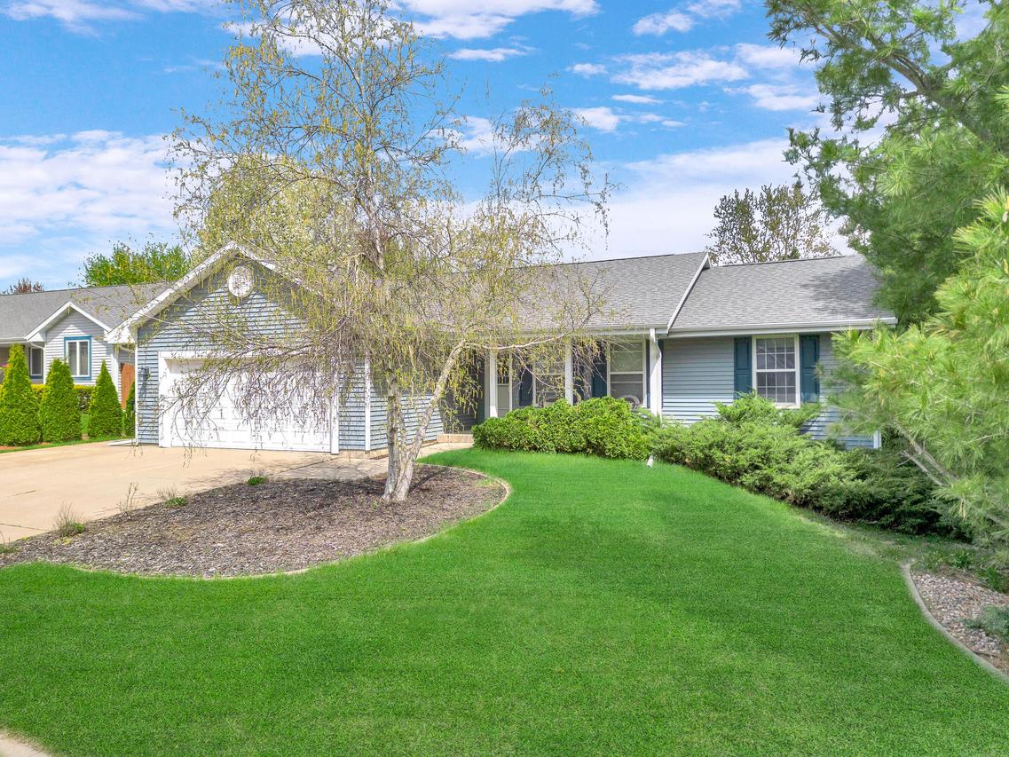 113 E Highland Ave, Fort Atkinson, WI 53538
