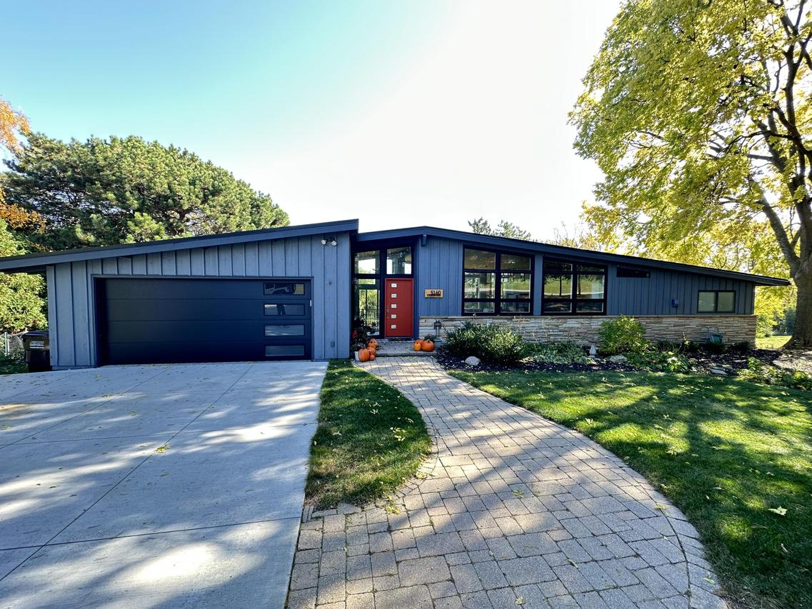 5160 S Guerin Pass, New Berlin, WI 53151