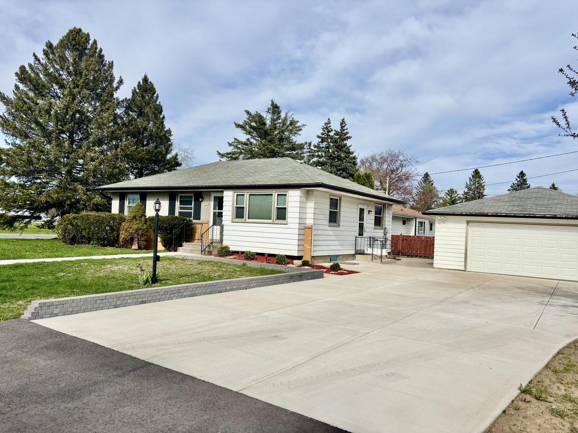 7734 N 59th St, Milwaukee, WI 53223