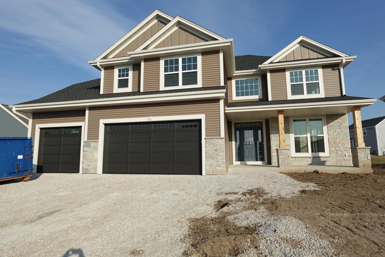 1591 Creekview Ln, Oconomowoc, WI 53066