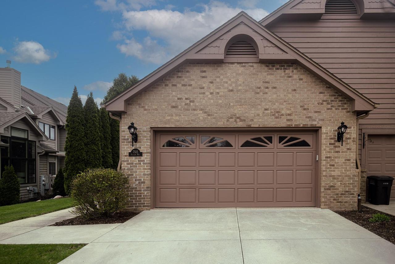 7515 W Mallory Way, Franklin, WI 53132