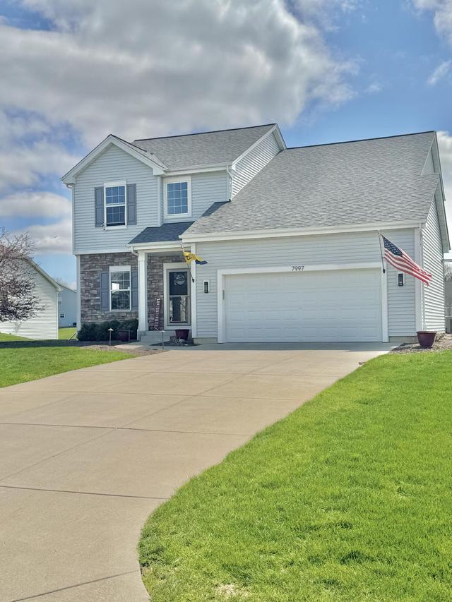 N7997 Woodland Ct, Ixonia, WI 53036