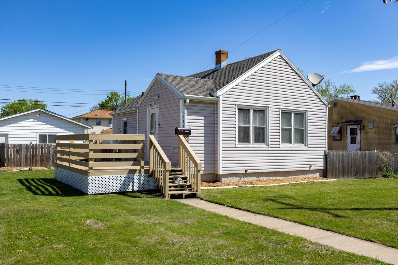 2115 Green Bay St, La Crosse, WI 54601